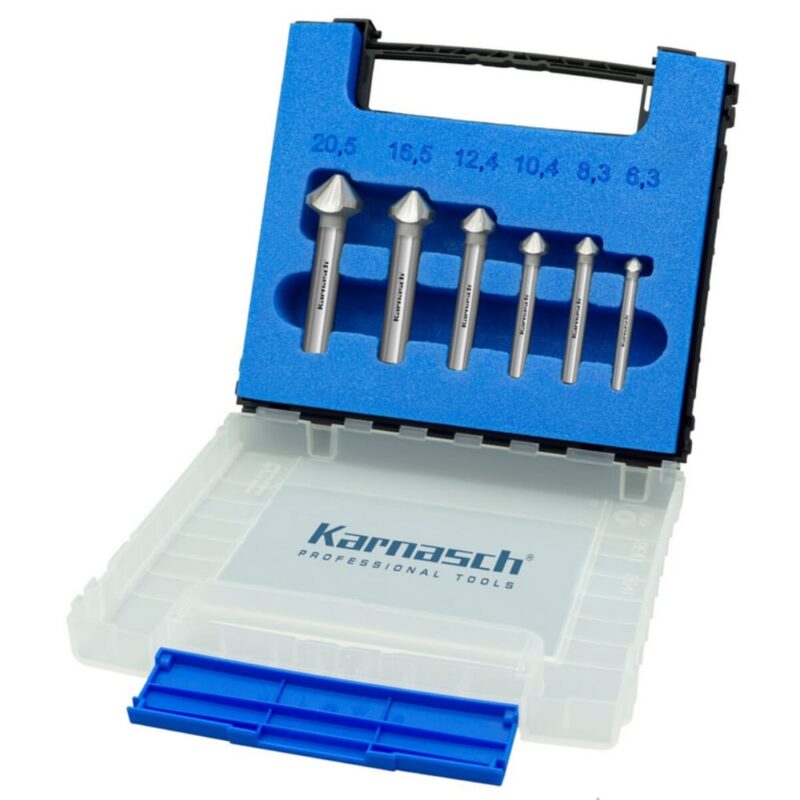 Set grezil, 6-delni, Karnasch HSS-XE - 90° RAPID CUT (6,3 – 20,5mm) 6 stožčastih grezil DIN 335, Oblika C – 90°, s 3-ploskovnim vpetjem, št.: 201760, v premerih: 6,3 – 8,3 – 10,4 – 12,4 – 16,5 – 20,5mm LASTNOSTI: Grezila izdelana iz visoko legiranega specialnega HSS-XE jekla, za daljšo življenjsko dobo – v primerjavi z HSS jeklom Utori rezila visoko kakovostnih grezil Karnasch, so brušeni s CBN orodji, kar zagotavlja izvrsten odmet materiala, grezenje brez vibracij, obdelovano površino brez žlebov in izvrstno centriranje.